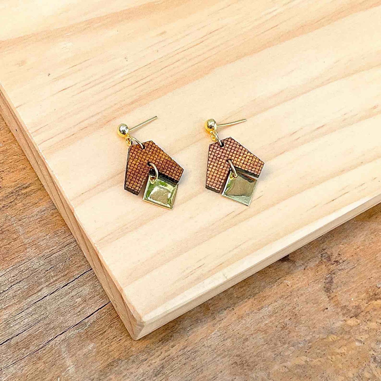 Cacah Gori Recycled Wood Earrings